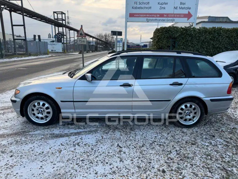 2004 BMW 330
