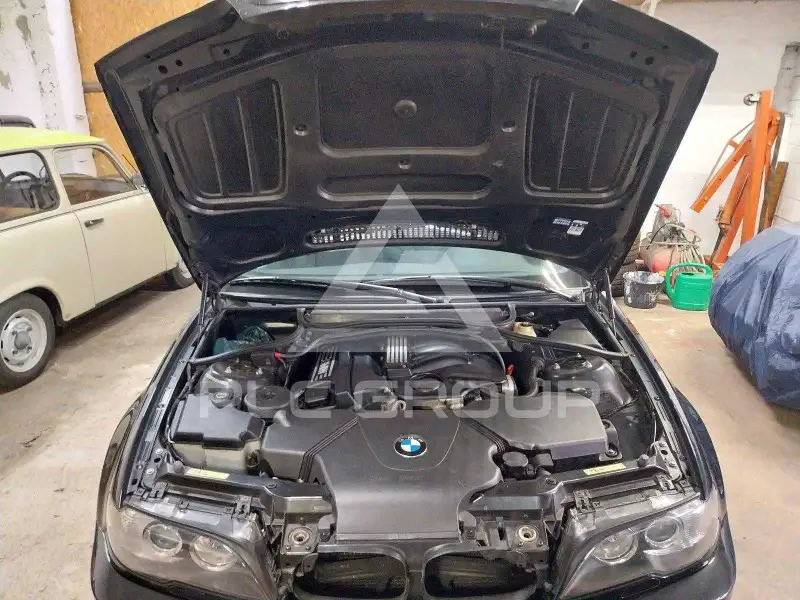 2004 BMW 330