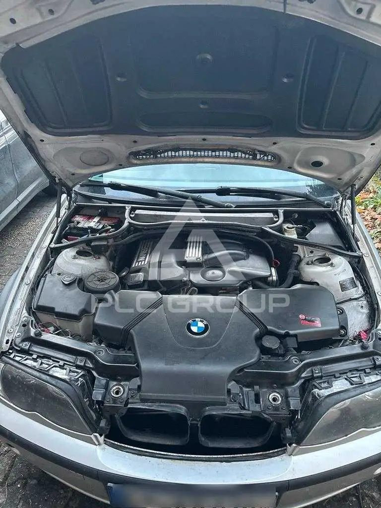 2004 BMW 330