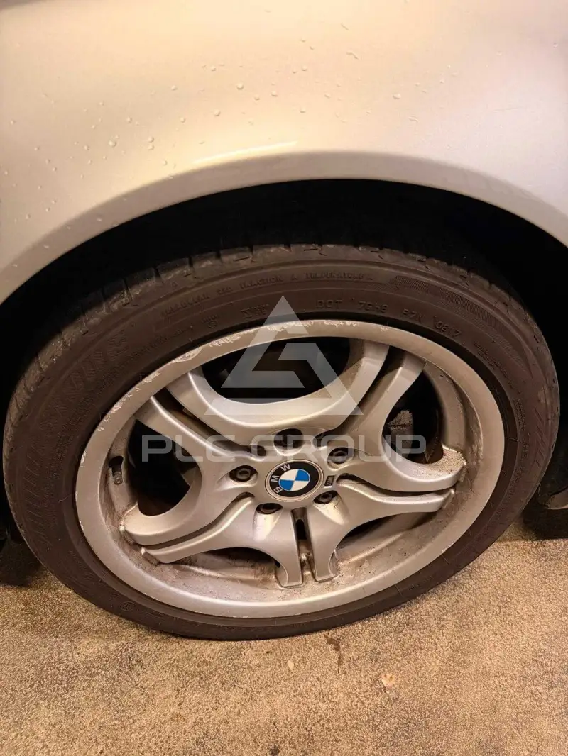 2004 BMW 330