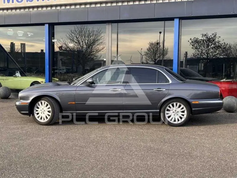 2004 Jaguar XJ