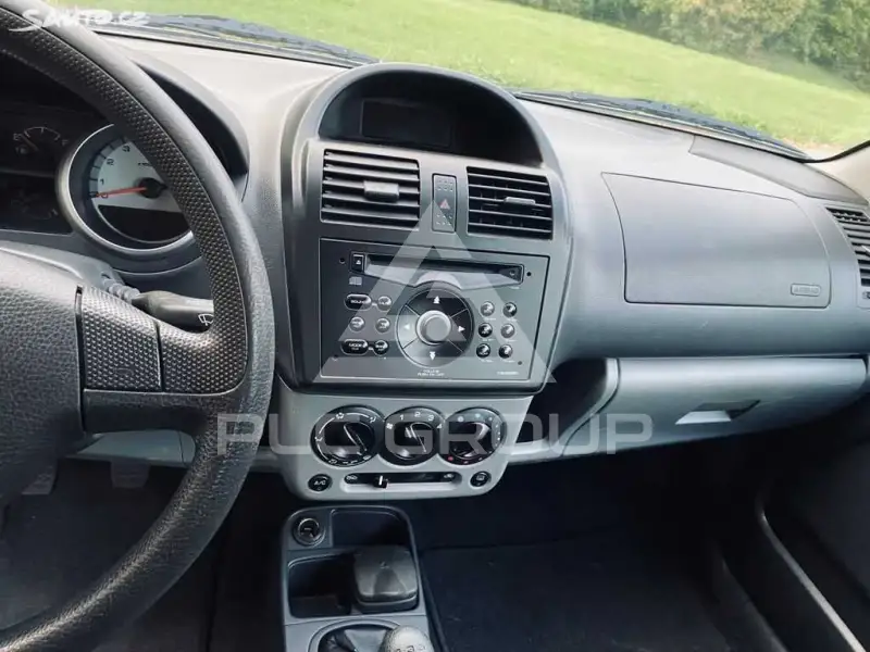2004 Suzuki Ignis