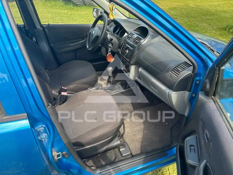 2004 Suzuki Ignis