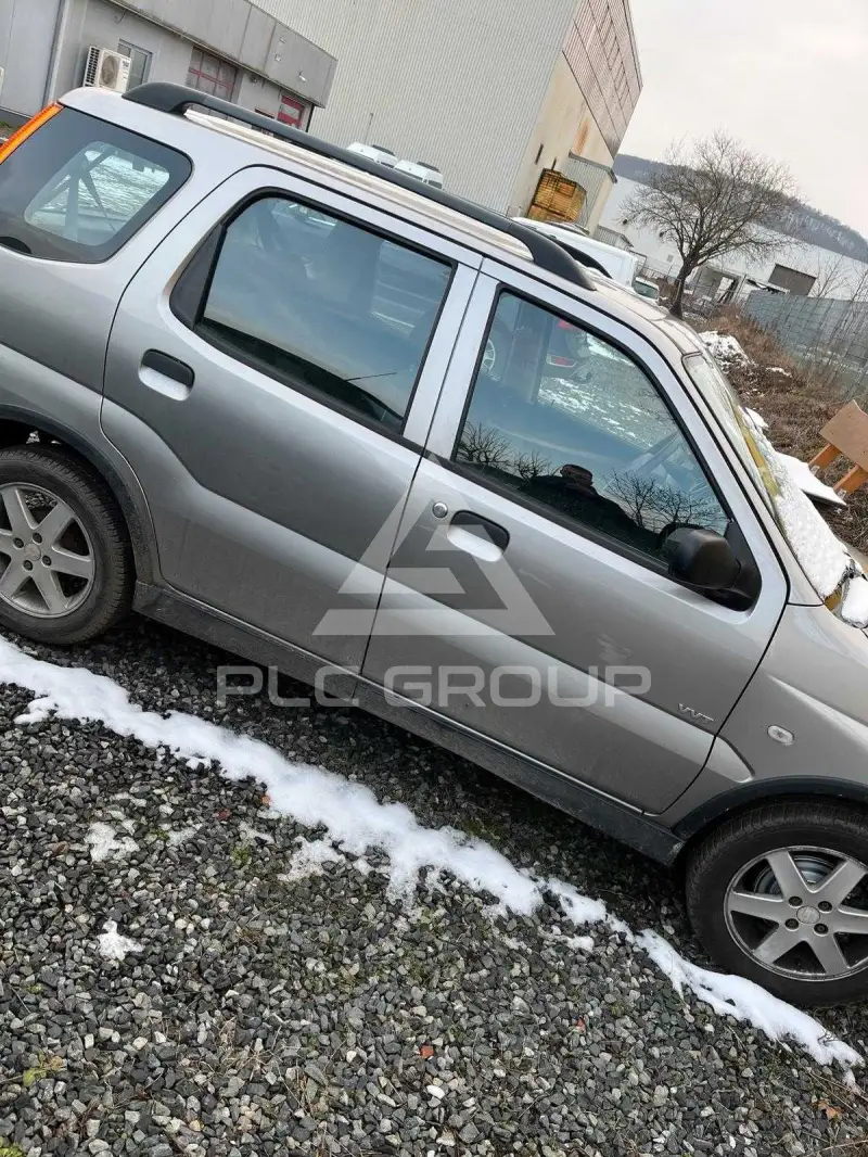 2004 Suzuki Ignis