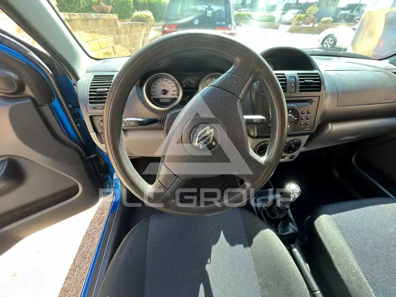 2004 Suzuki Ignis