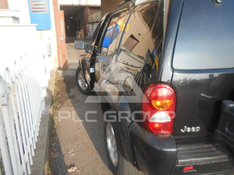 2004 Jeep CHEROKEE