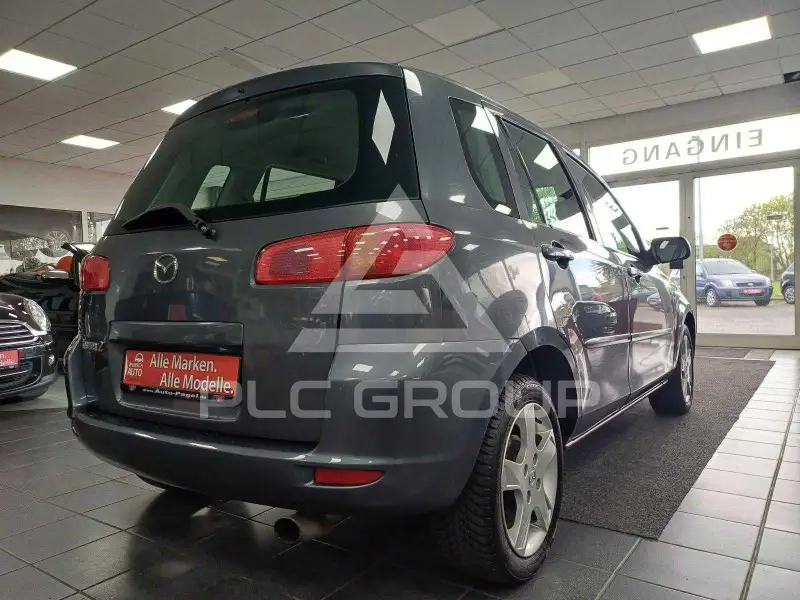 2004 Mazda 2