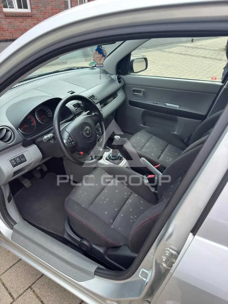 2004 Mazda 2 (Demio)