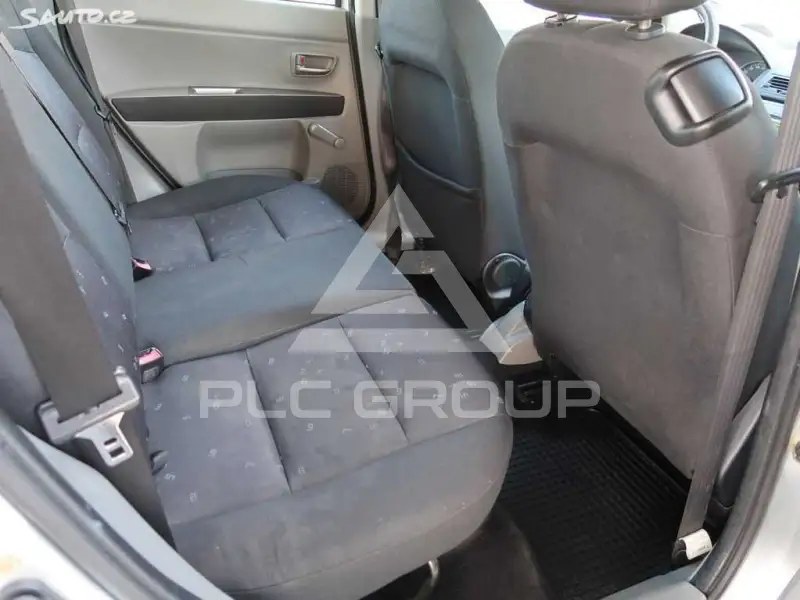 2004 Mazda 2