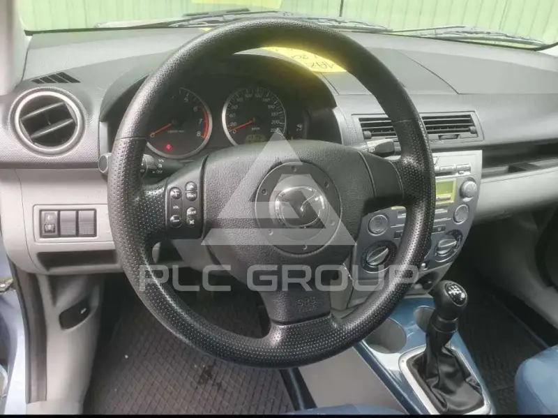2004 Mazda 2