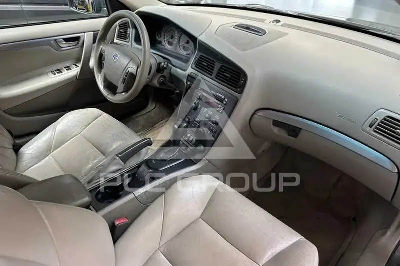 2004 Volvo V70