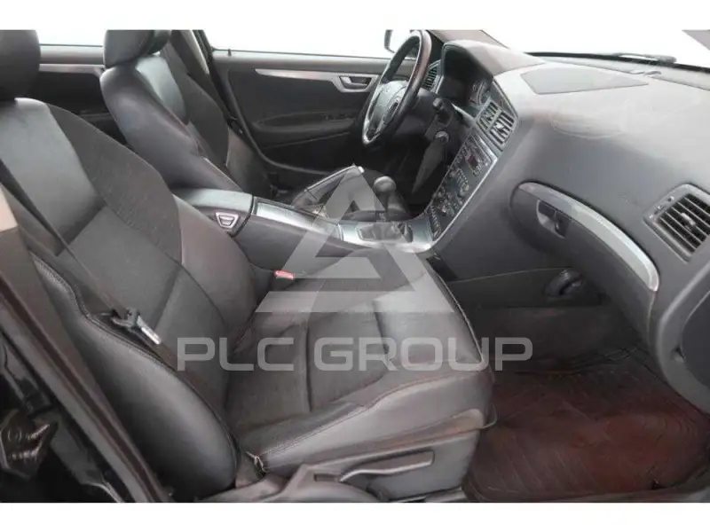 2004 Volvo V70