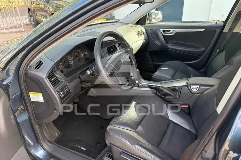 2004 Volvo V70