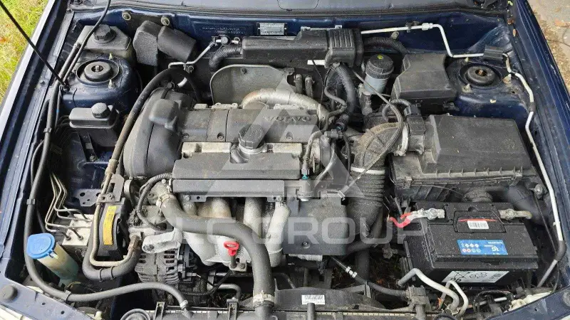 2004 Volvo V40