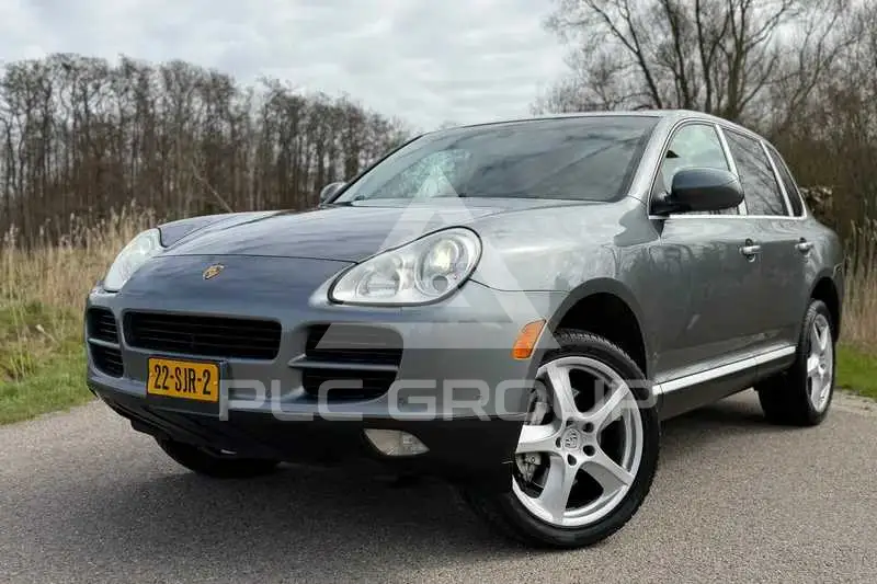 2004 Porsche Cayenne