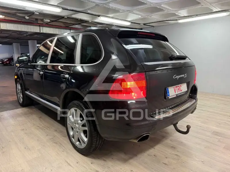 2004 Porsche Cayenne