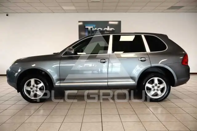 2004 Porsche Cayenne