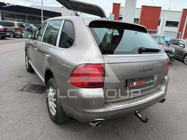 2004 Porsche Cayenne