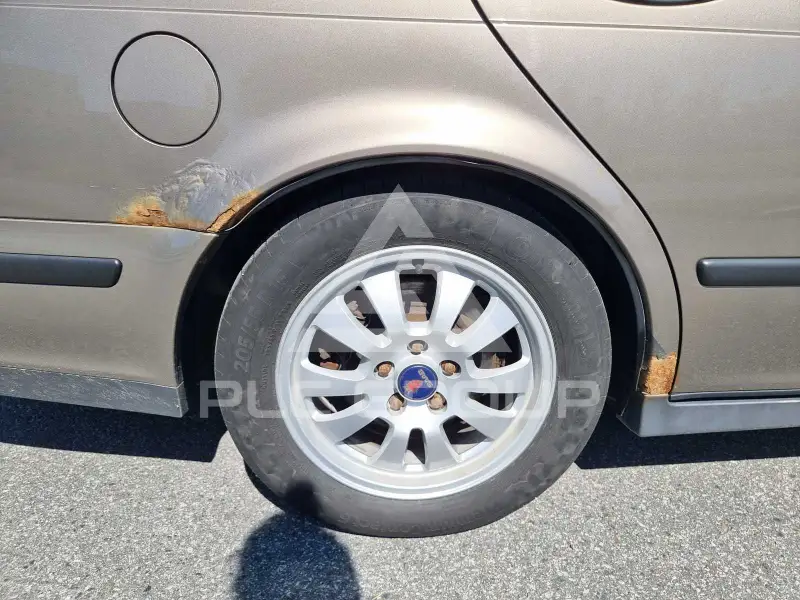 2004 SAAB 9-5