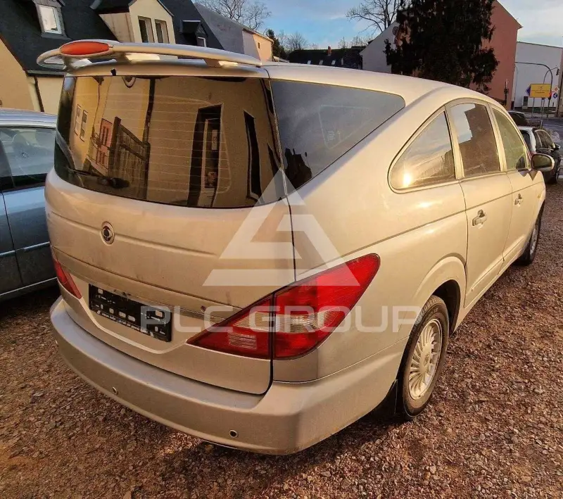 2004 Ssangyong Rodius