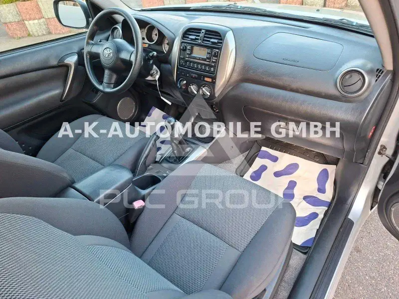 2004 Toyota RAV4