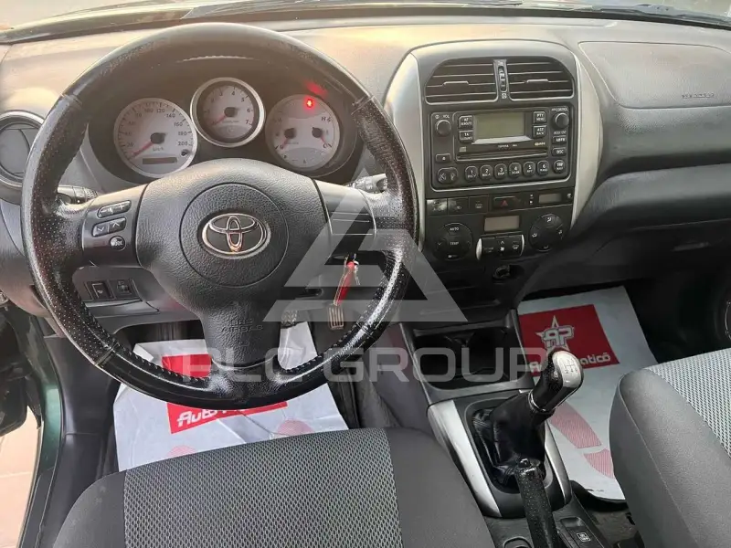 2004 Toyota RAV4
