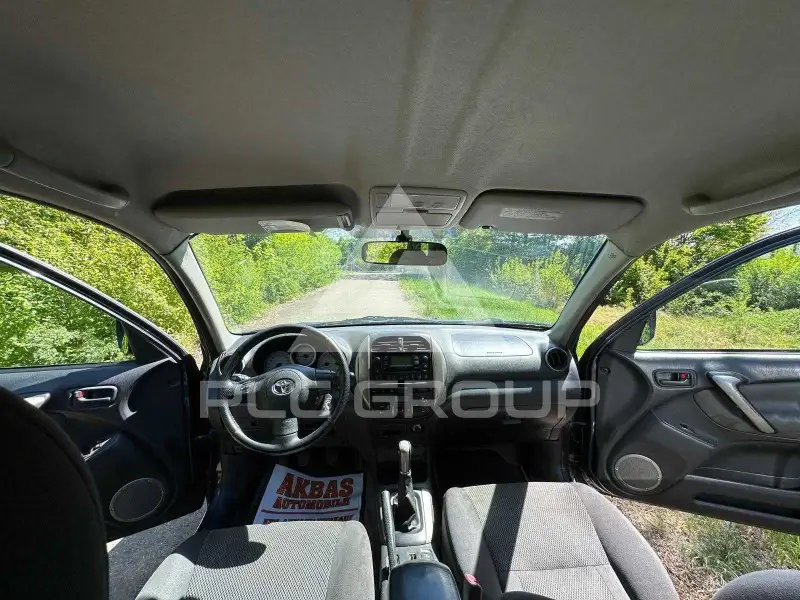 2004 Toyota RAV4