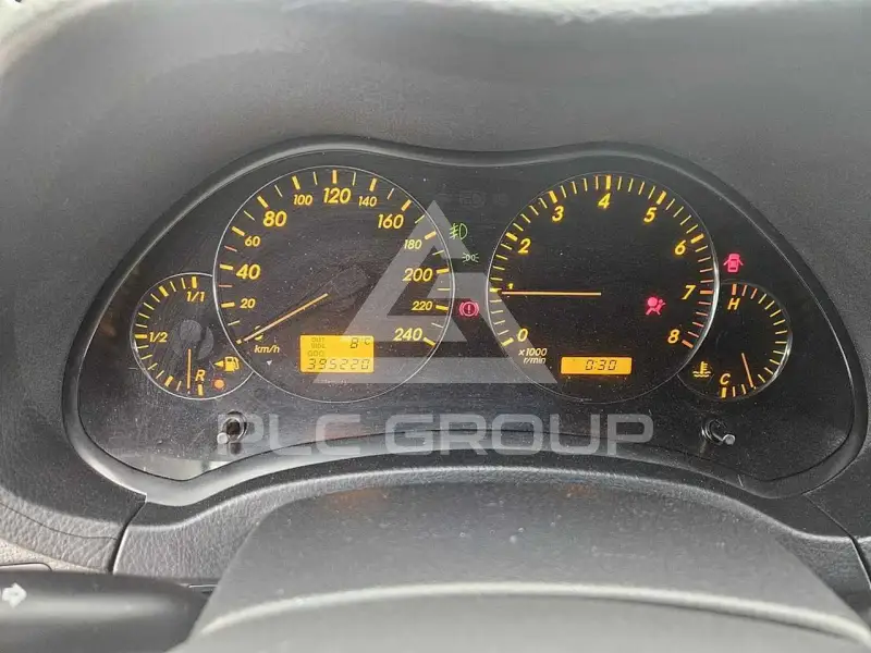 2004 Toyota Avensis
