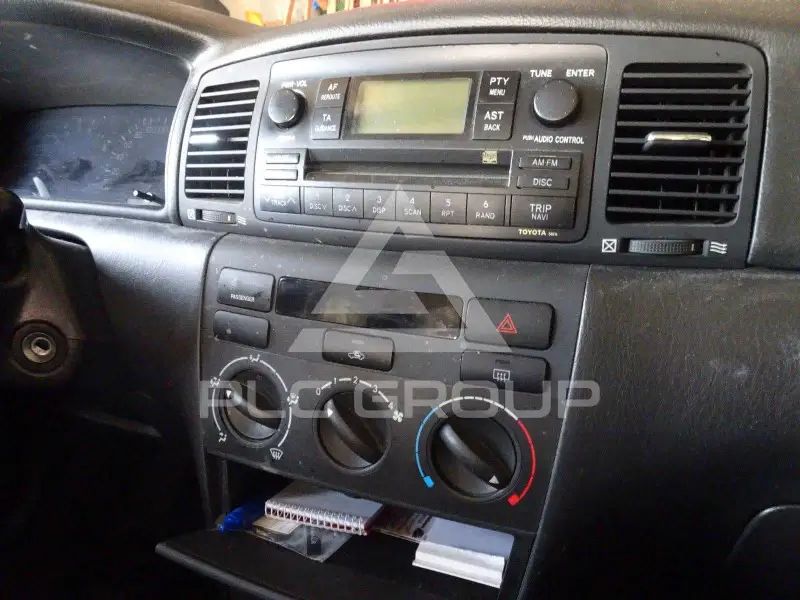 2004 Toyota COROLLA