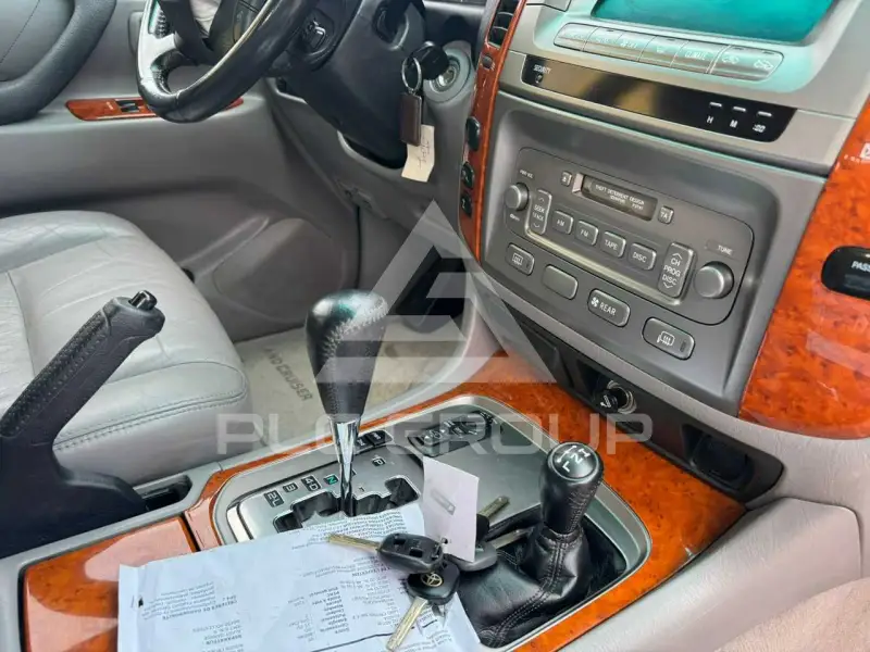 2004 Toyota LAND CRUISER