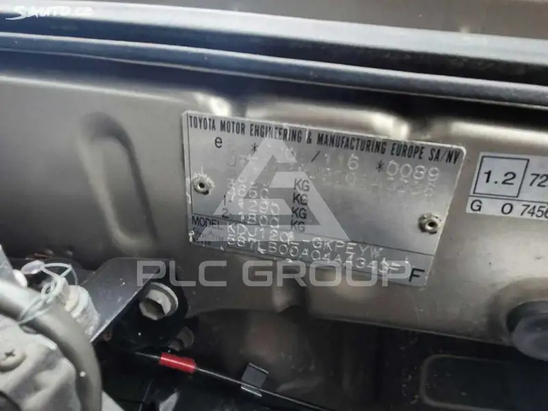 2004 Toyota LAND CRUISER