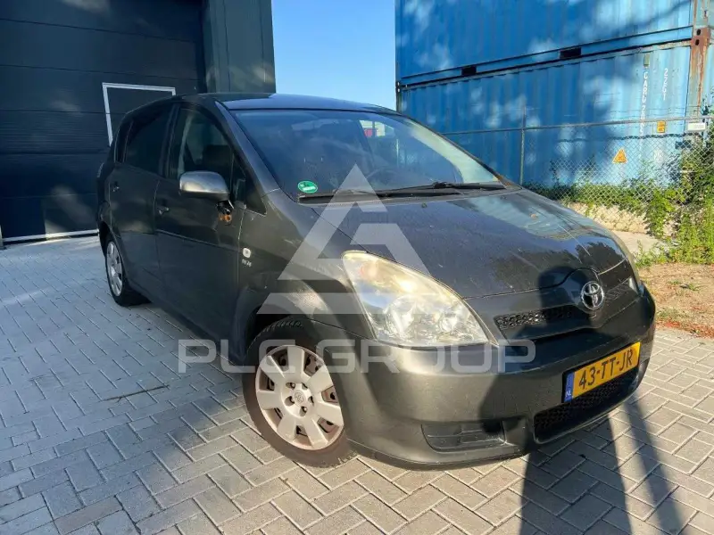 2004 Toyota COROLLA