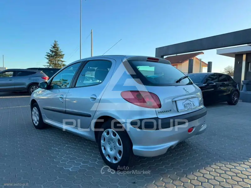 2004 Peugeot 206