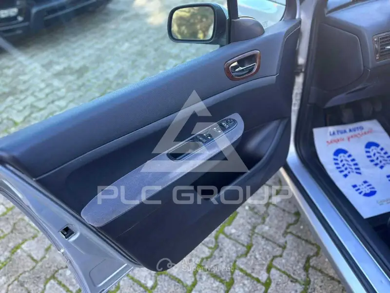 2004 Peugeot 307