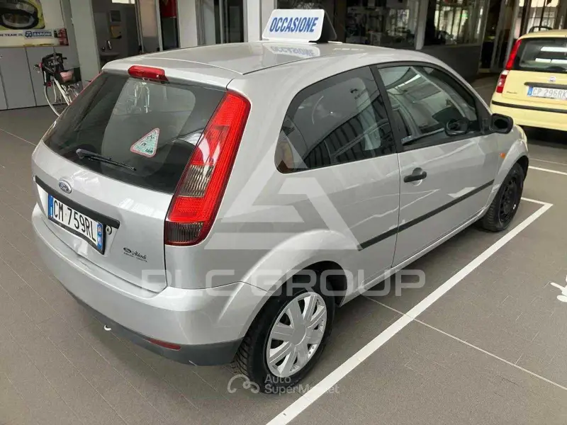 2004 Ford FIESTA