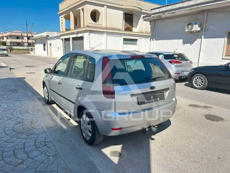 2004 Ford FIESTA