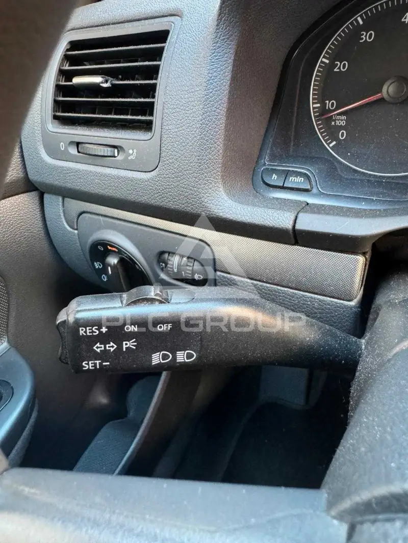 2004 Volkswagen GOLF