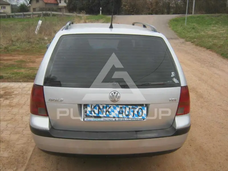 2004 Volkswagen GOLF