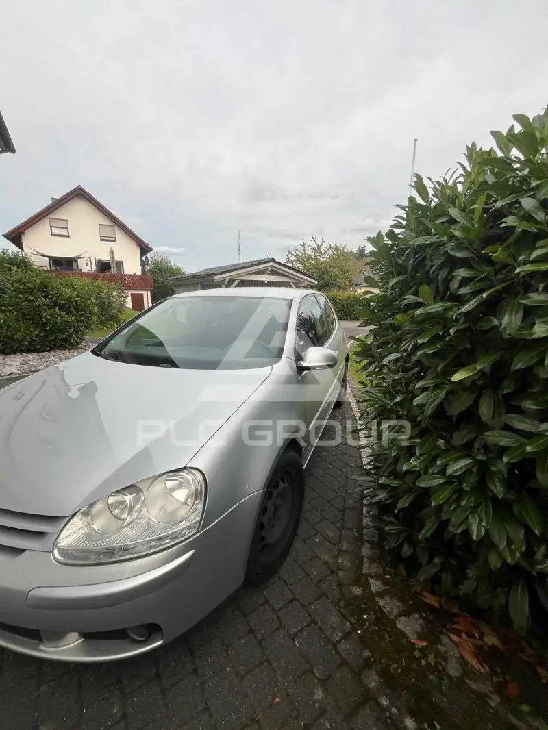 2004 Volkswagen GOLF