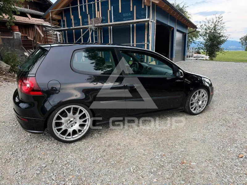 2004 Volkswagen GOLF
