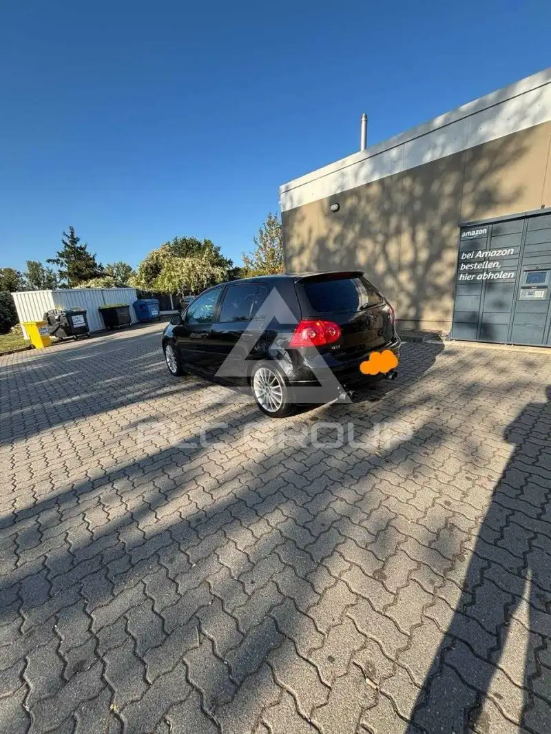 2004 Volkswagen GOLF