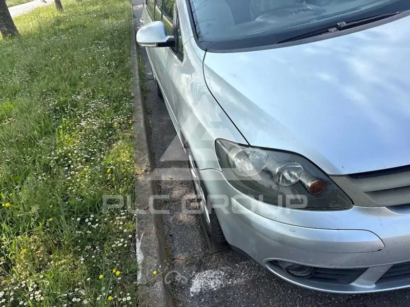 2004 Volkswagen GOLF