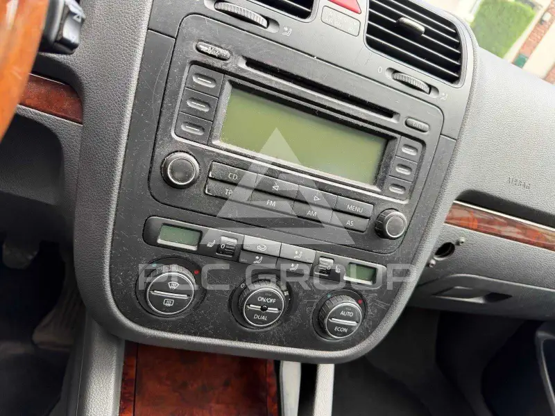 2004 Volkswagen GOLF