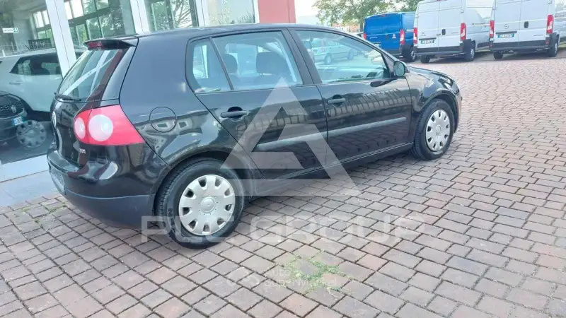 2004 Volkswagen GOLF