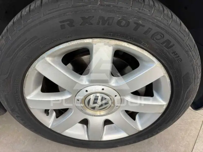 2004 Volkswagen GOLF