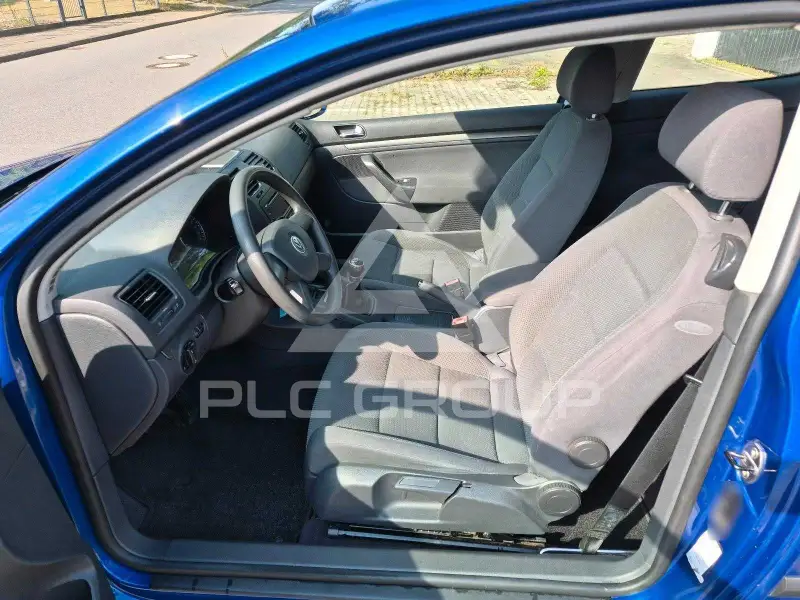 2004 Volkswagen GOLF