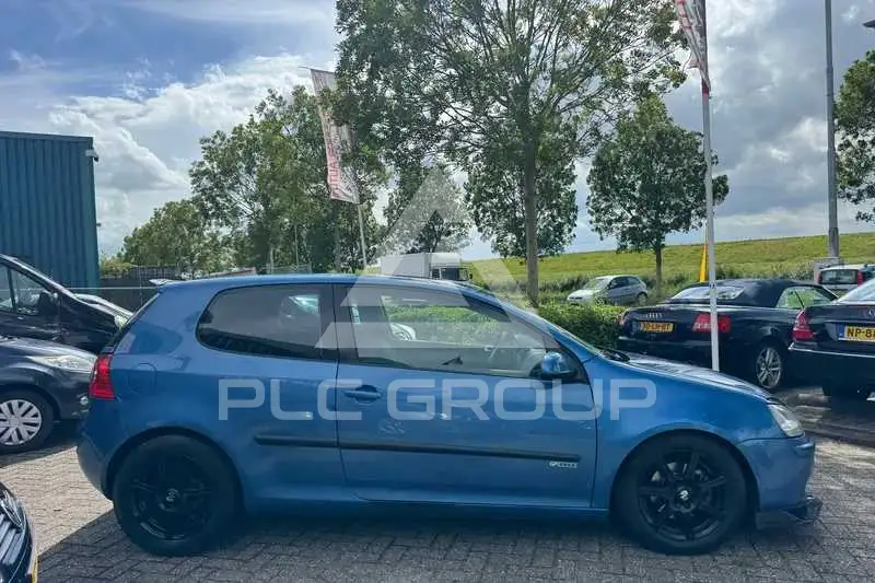 2004 Volkswagen GOLF