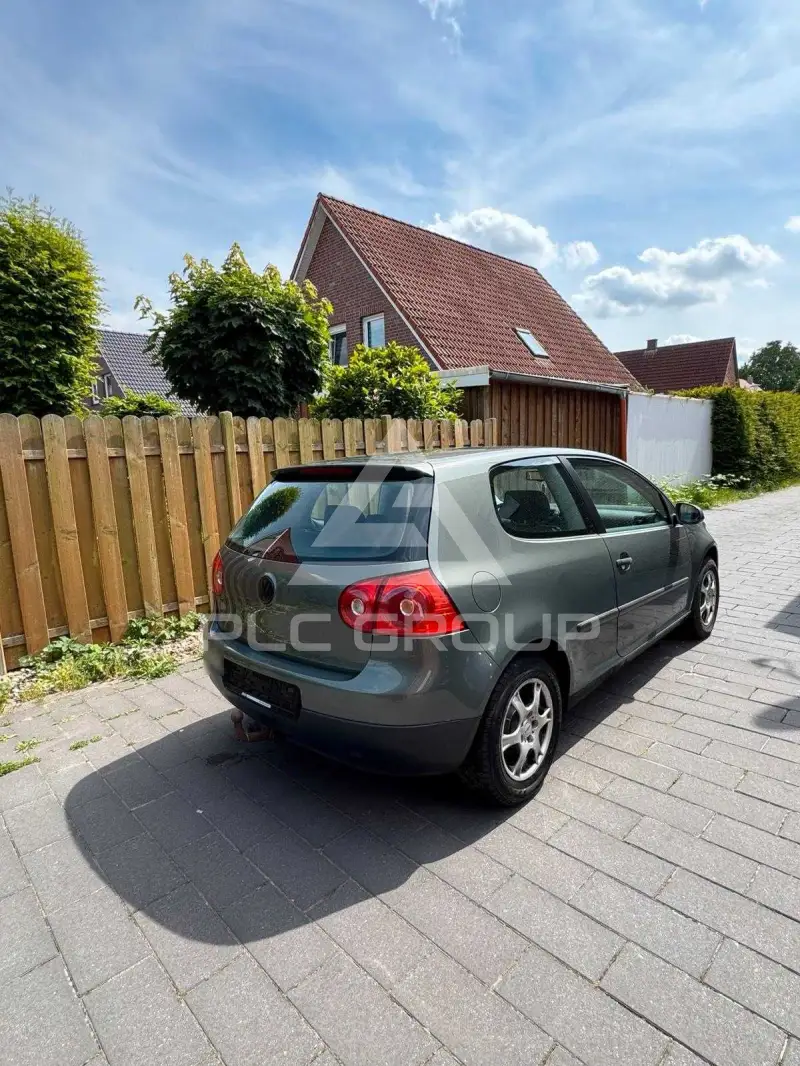 2004 Volkswagen GOLF