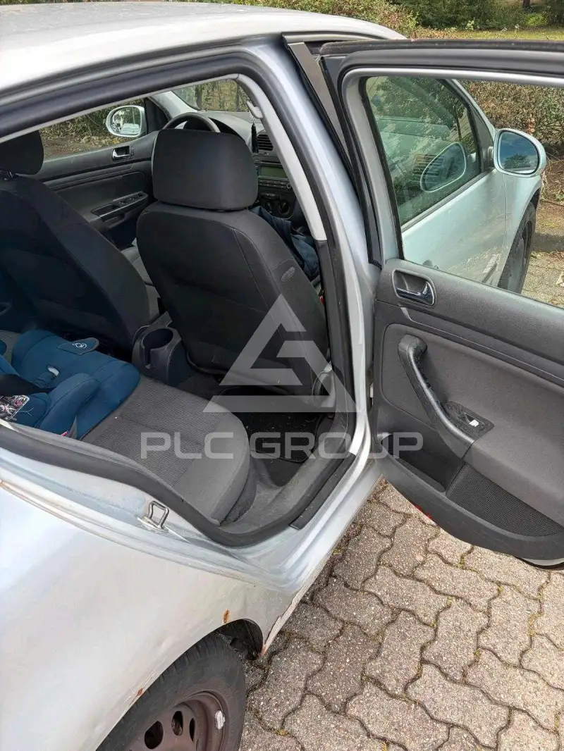 2004 Volkswagen GOLF