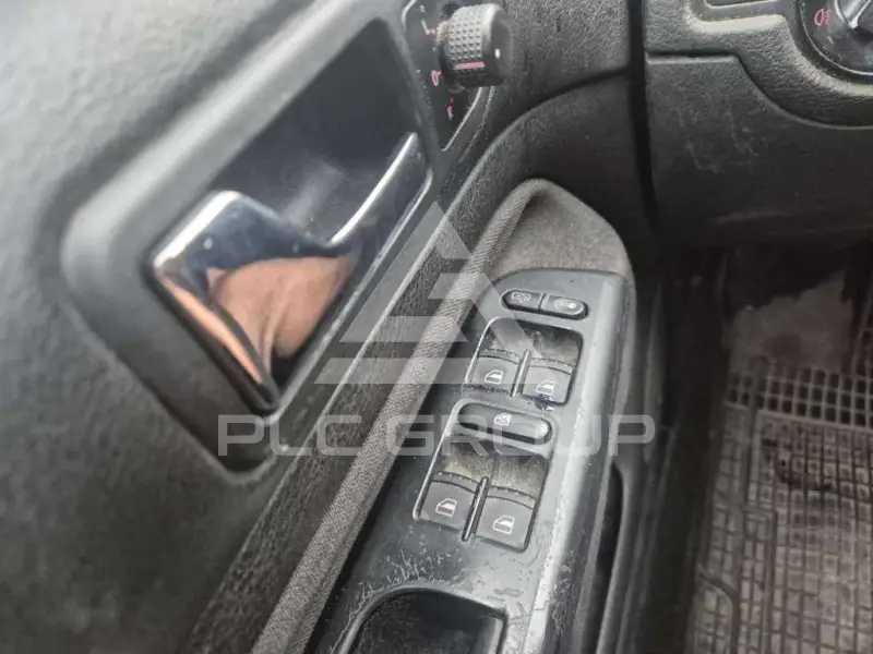 2004 Volkswagen GOLF